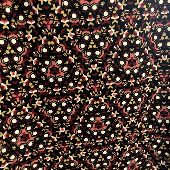 Lularoe - Picture 2 of 3